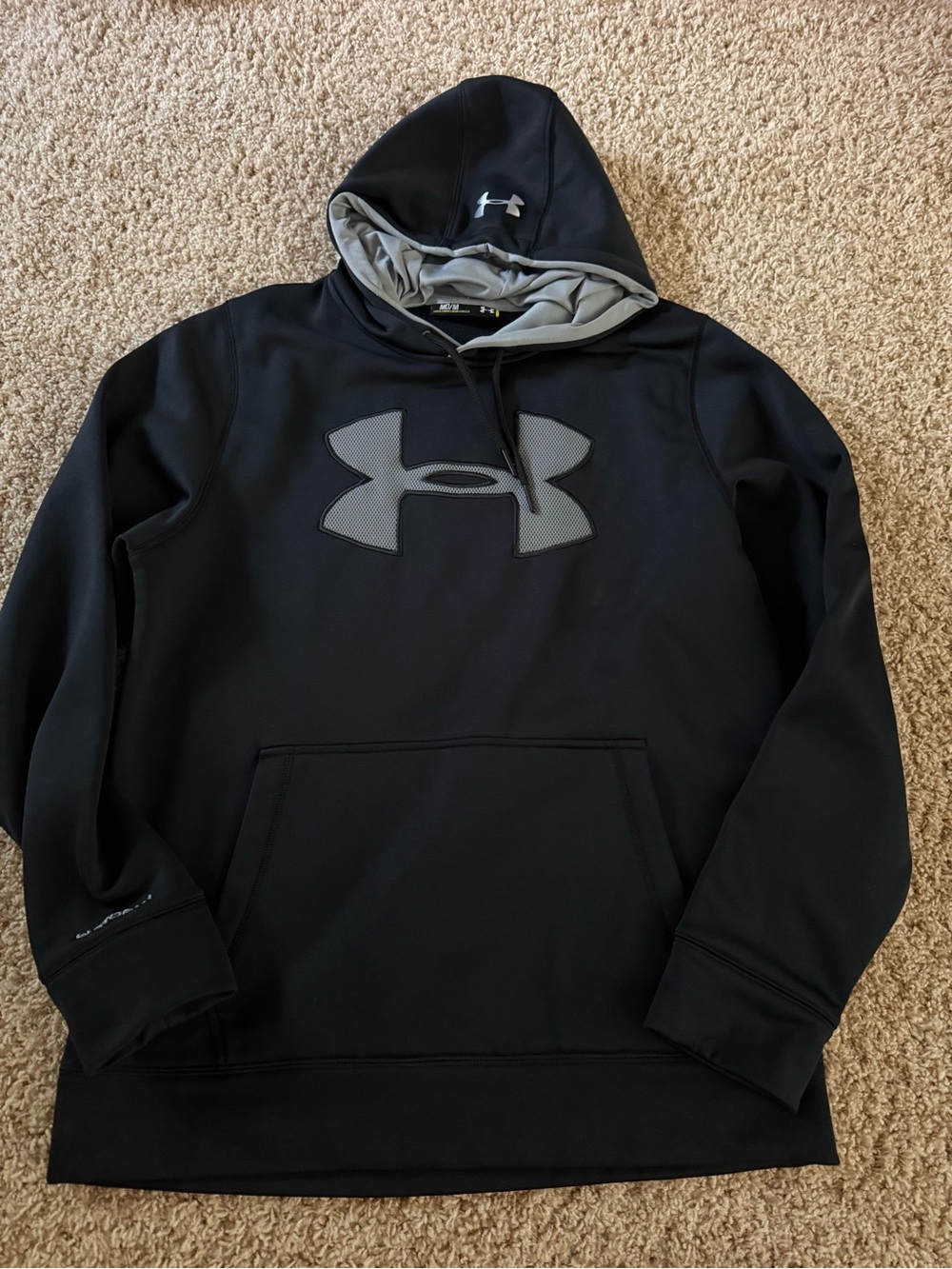 Under Armour Black Pullover Hoodie with Gray Logo Medium loose
